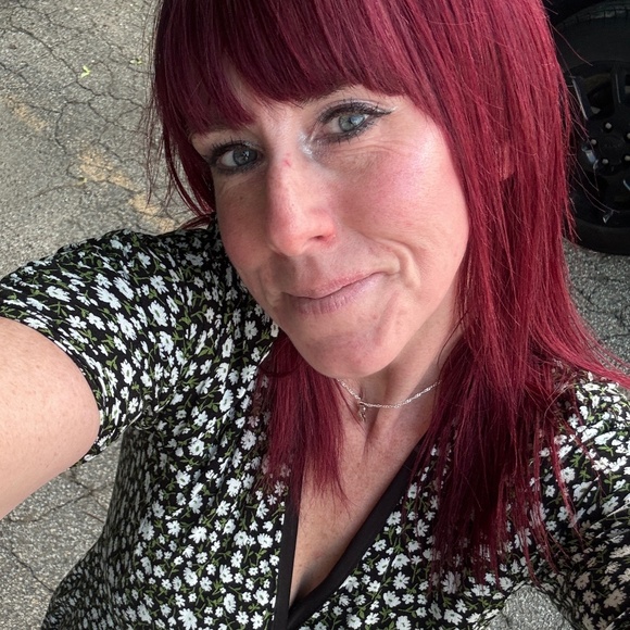 Meet your Posher, Heather - Picture 4 of 4